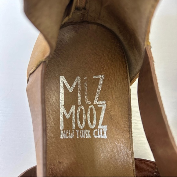 Miz Mooz Tessa Cognac Brown Leather Silver Stud Zip Back Gladiator Sandals Sz 9 - Picture 15 of 15